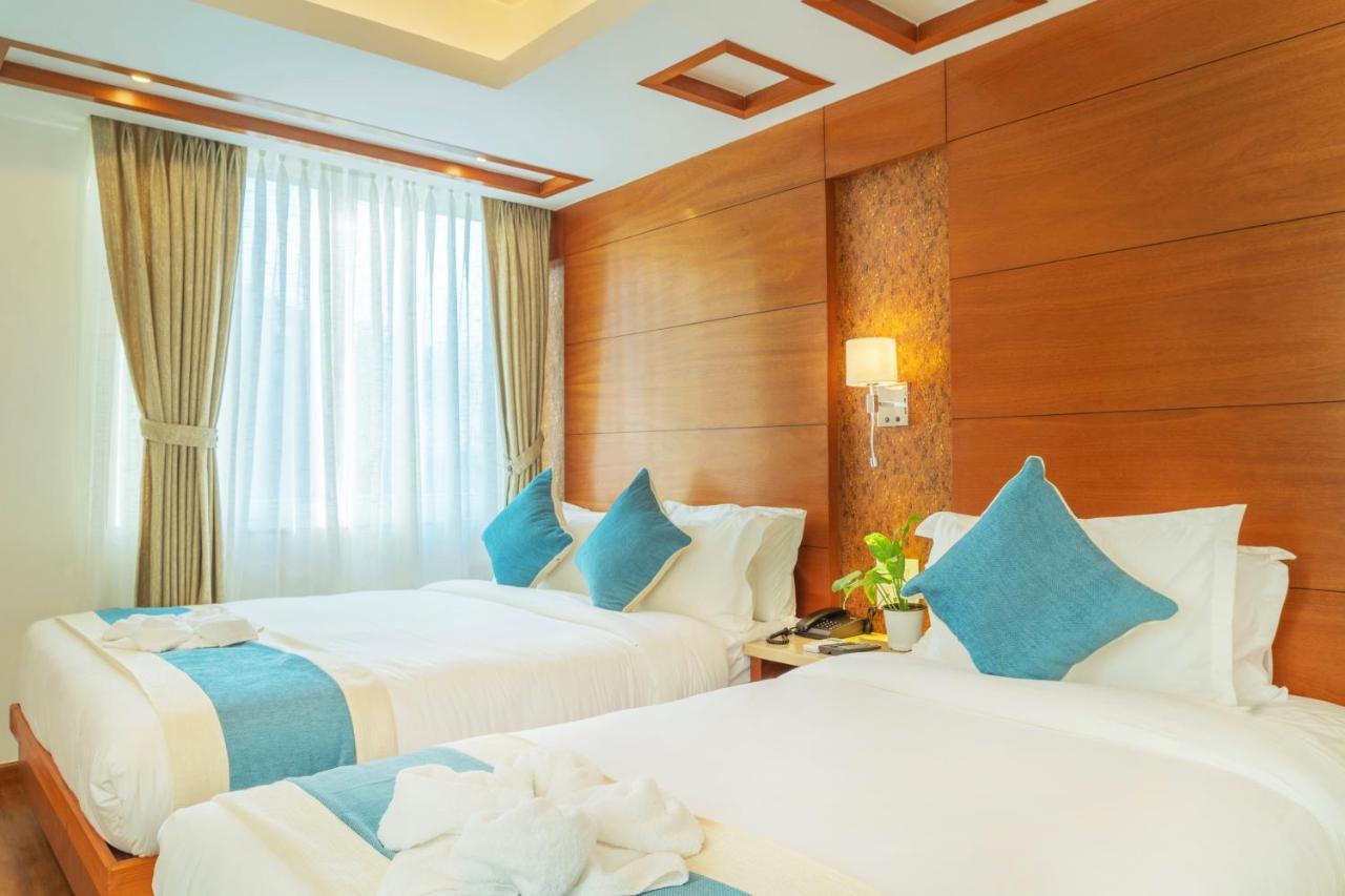 Hotel Tradition & Spa カトマンズ エクステリア 写真
