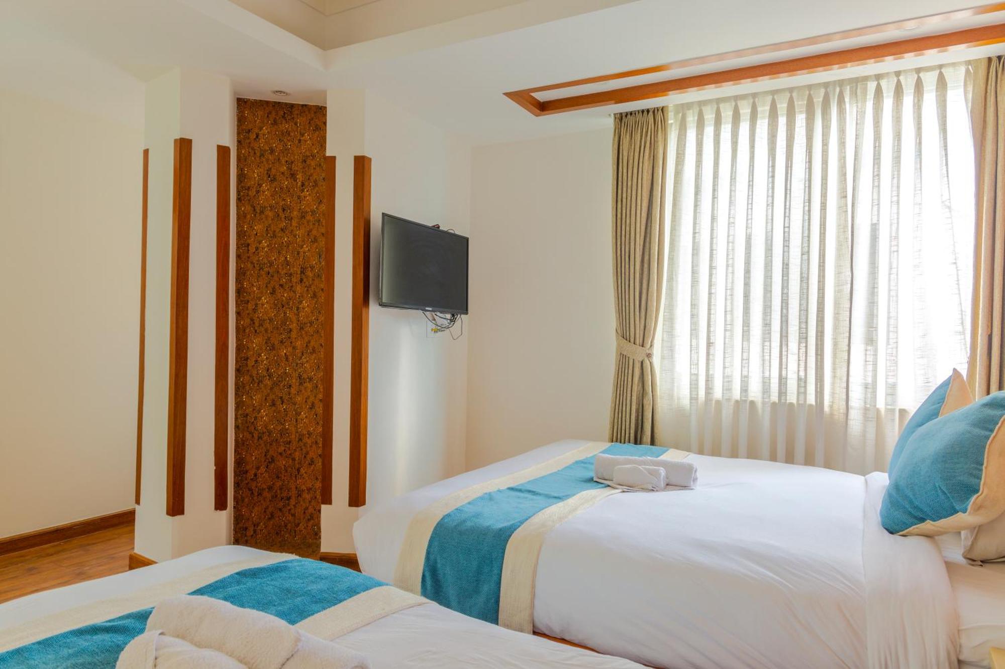Hotel Tradition & Spa カトマンズ エクステリア 写真